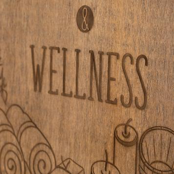 Ξύλινη πινακίδα Madera "Sauna & Wellness